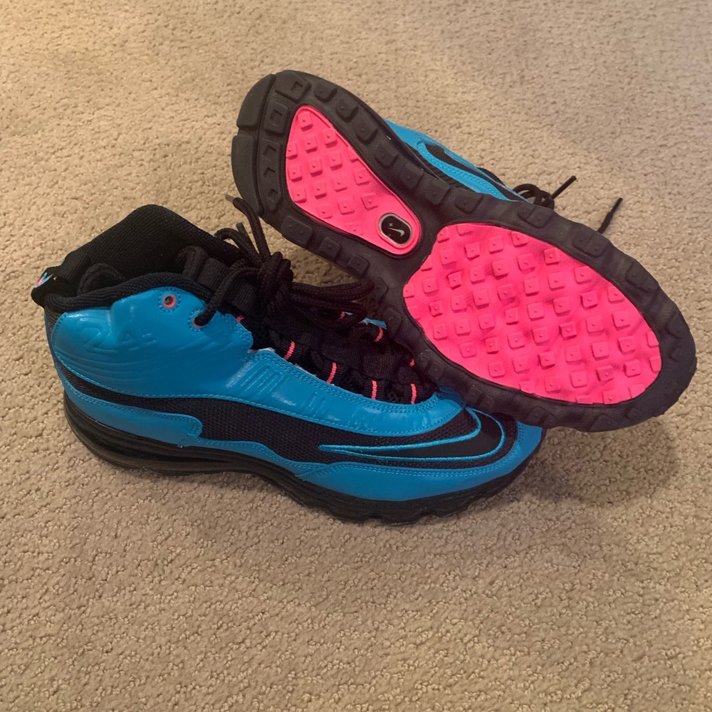 NIKE Women’s Hi Top Sneakers Sz. 9